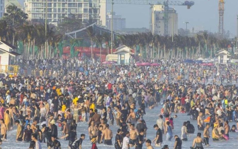 Lượng khách du lịch đến Quảng Trị tăng mạnh dịp Tết 2026