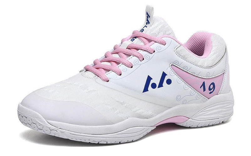 Giày cầu lông Lefus của nước nào? Chất lượng có tốt không và có đáng mua không?