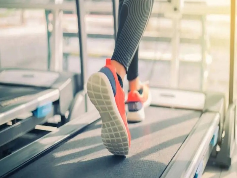 Giày tập gym cho người mới: Hướng dẫn lựa chọn và sử dụng hiệu quả 46 Người mới tập cần giày phù hợp để tránh đau chân, mỏi gối và chấn thương khi tập tạ, cardio hay HIIT