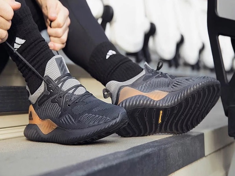 Giày tập gym cho người mới: Hướng dẫn lựa chọn và sử dụng hiệu quả 47 Giày tập gym cho người mới ôm chân vừa vặn