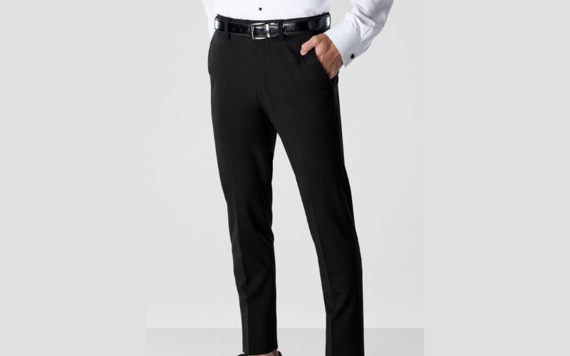 Dáng quần tây Slim-fit ôm nhẹ theo đường cong chân