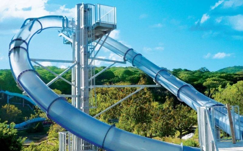 Đường trượt nước 10 làn Larry Racer đầu tiên trên thế giới tại Vũng Tàu