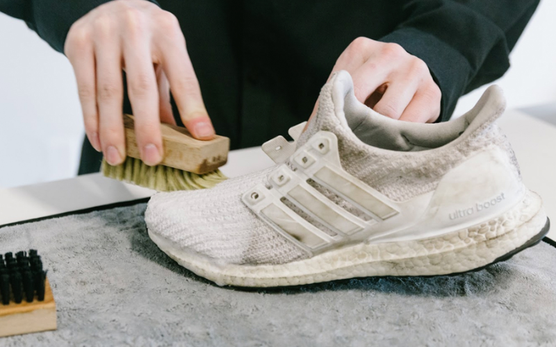 Quy trình vệ sinh giày thể thao chuẩn 7 bước