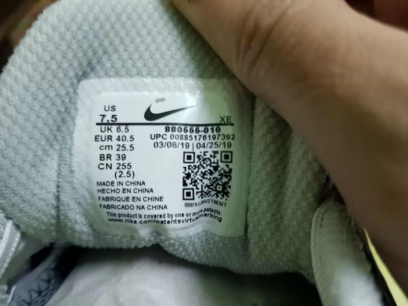 Hướng dẫn cách check giày Nike chuẩn và đơn giản nhất 47 Kiểm tra tem giày