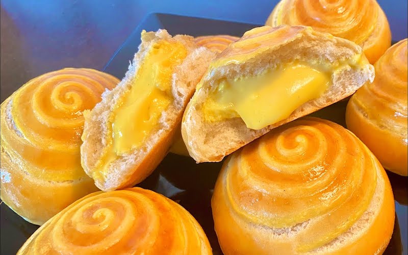 Cách làm bánh custard nhân kem sữa thơm ngon, béo ngậy tại nhà