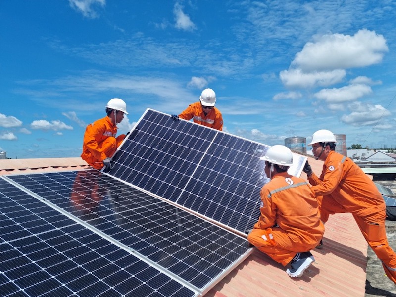 Chính sách hỗ trợ lắp đặt điện mặt trời mái nhà: Cơ hội tiết kiệm & phát triển năng lượng sạch 47 Hỗ trợ lắp điện mặt trời mái nhà, tối đa 2,5 triệu đồng/hộ