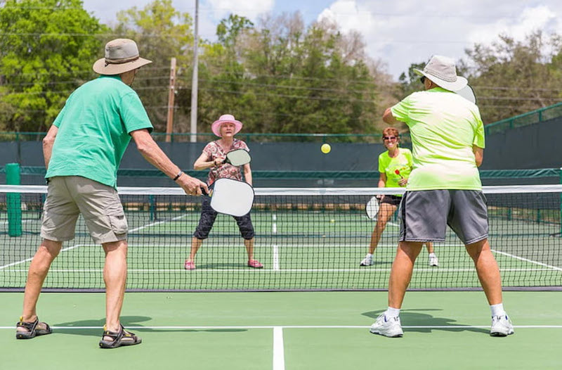 Chơi Pickleball nên uống nước gì? Bí quyết duy trì sức bền trong cả trận đấu 15 Chơi Pickleball nên uống nước gì? Bí quyết duy trì sức bền trong cả trận đấu
