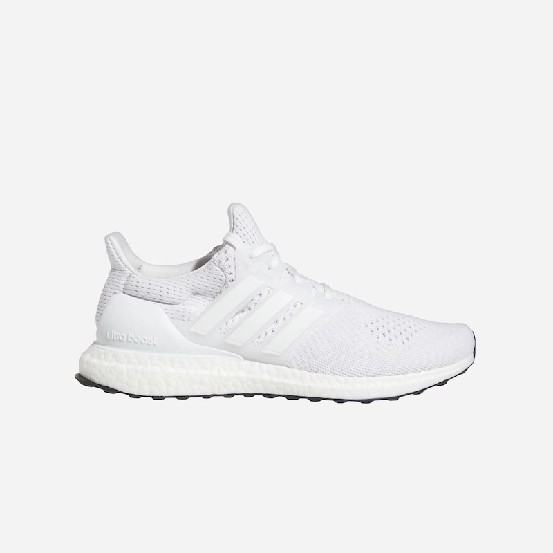 Top công nghệ giày thể thao hiện đại nhất: Đột phá cho người tập 46 Adidas Boost - Đế giày năng lượng tái tạo