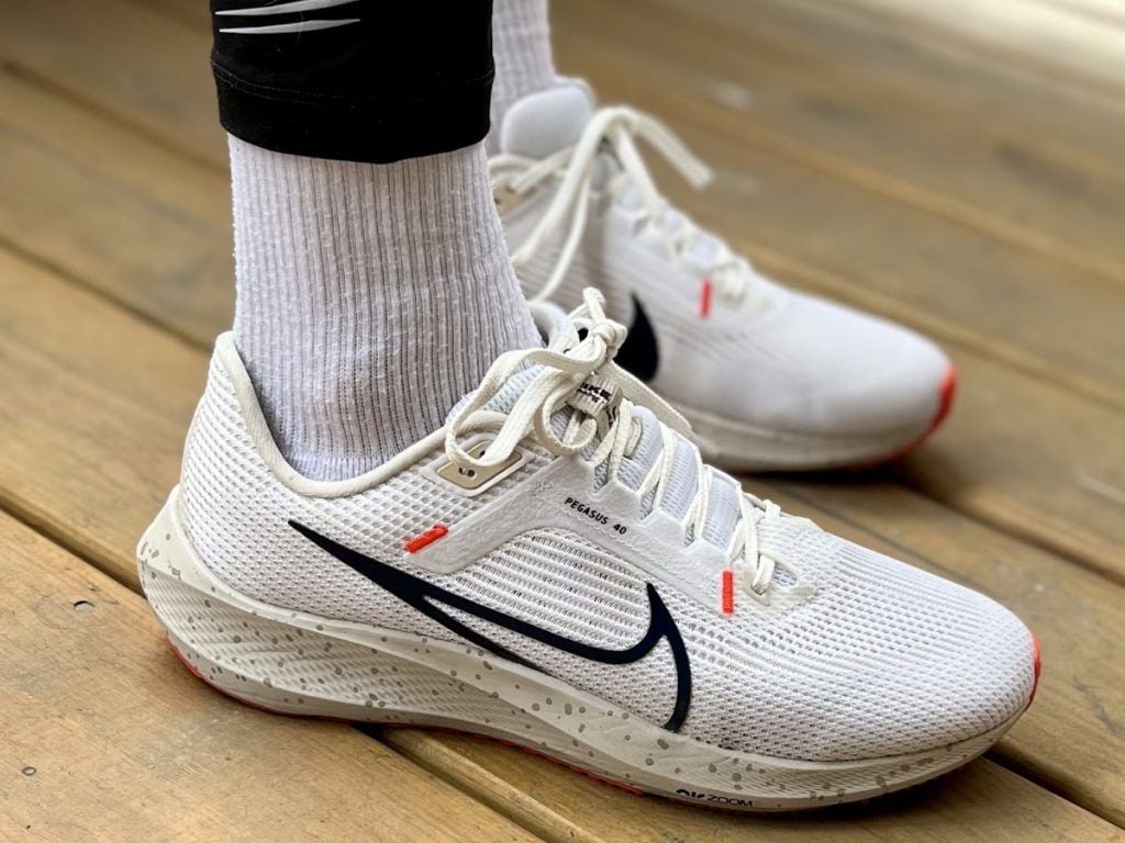 Giày Nike dưới 1 triệu: Top 10 mẫu giày chất lượng, giá cả phải chăng 47 Nike Zoom: Thích hợp cho các buổi tập gym, chạy bộ