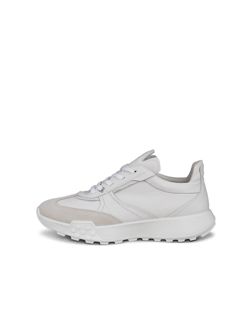 Giày Retro Sneaker: Sự kết hợp hoàn hảo giữa cổ điển và hiện đại 47 Giày Retro Sneaker kết hợp hoàn hảo giữa thiết kế cổ điển và công nghệ hiện đại