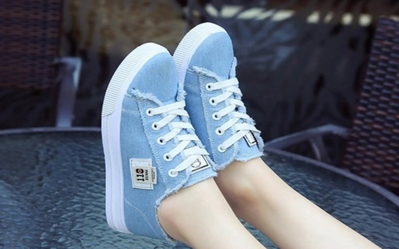 May dây chun vào cổ giày