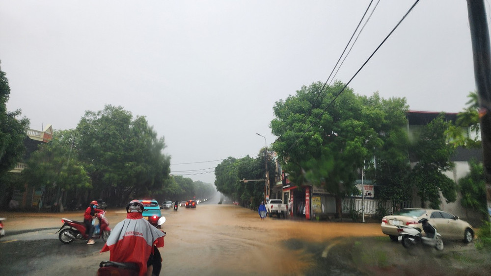 Lào Cai, Thái Nguyên Ngập Sâu Do Mưa Lớn Ảnh Hưởng Nặng Nề