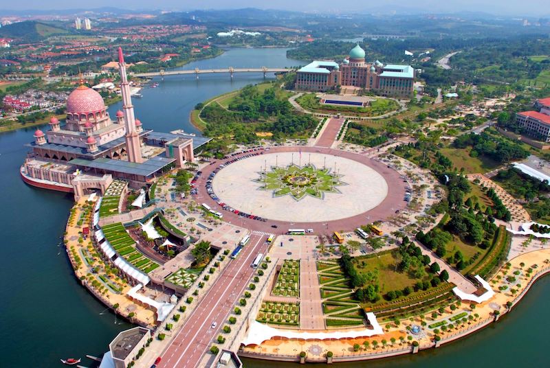Low Carbon City là gì? Khái niệm và tầm quan trọng của thành phố phát thải thấp 49 Putrajaya, Malaysia – Tiên phong áp dụng khung LCCF