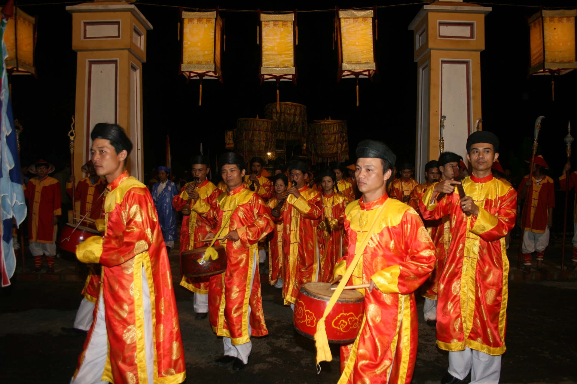 Di Sản Văn Hóa Phi Vật Thể Việt Nam: Trọn Bộ 17 Di Sản UNESCO 47 Nhã nhạc cung đình Huế - di sản văn hóa phi vật thể đầu tiên của Việt Nam