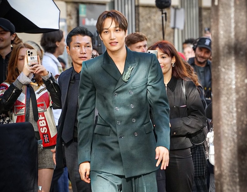 Kai tình cũ Jennie khiến 1 nam diễn viên bị hất văng lên lề 8 Kai tình cũ Jennie khiến 1 nam diễn viên bị hất văng lên lề